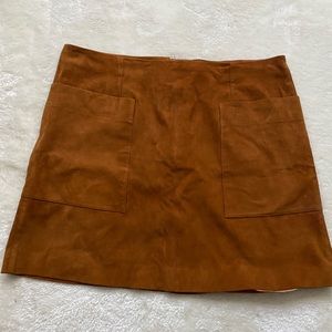 Banana Republic size 14 suede skirt
